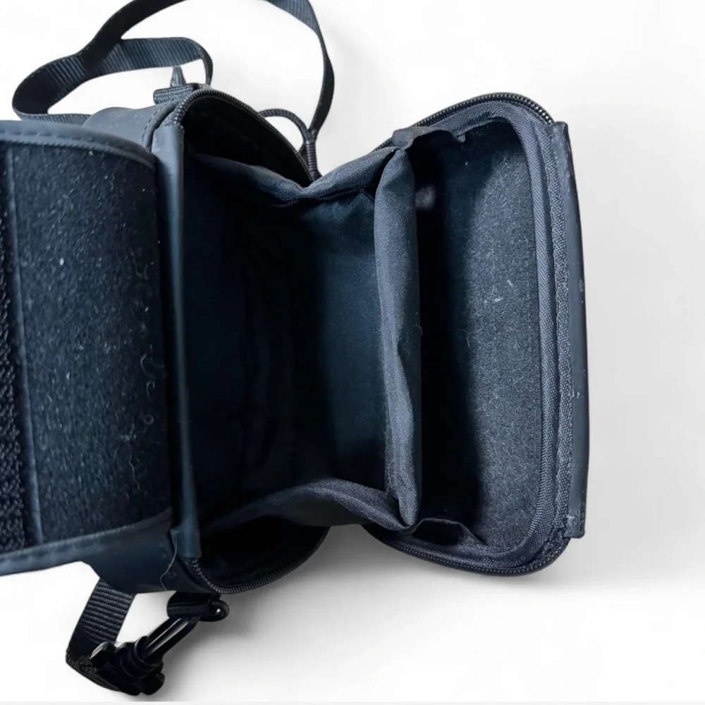 Samsonite Hard Case Shell Mini Crossbody / Travel Organizer Camera Bag‎